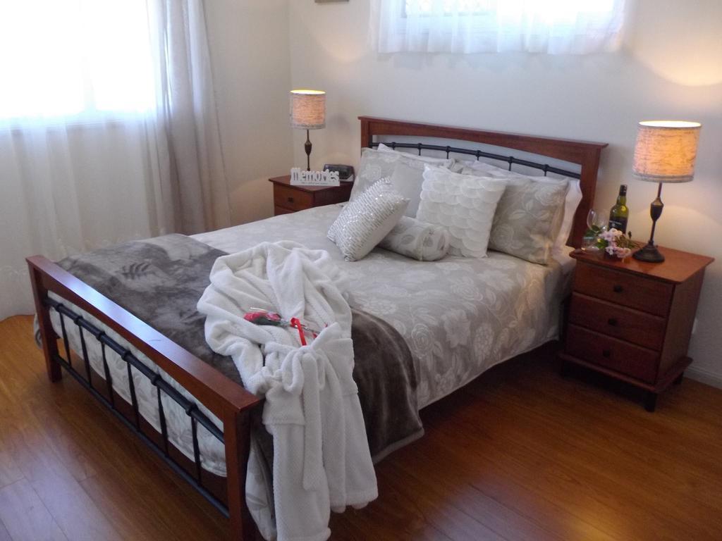 Tinaroo Sunset Retreat Bed and Breakfast Barrine Εξωτερικό φωτογραφία