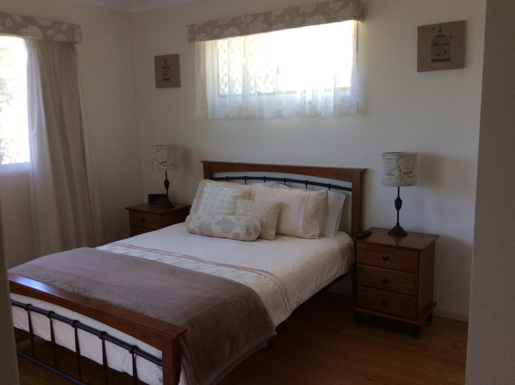 Tinaroo Sunset Retreat Bed and Breakfast Barrine Εξωτερικό φωτογραφία