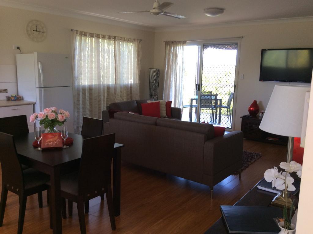 Tinaroo Sunset Retreat Bed and Breakfast Barrine Εξωτερικό φωτογραφία